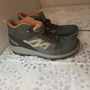 Salomon Outpulse Men's Green and Tan Athletic Shoes